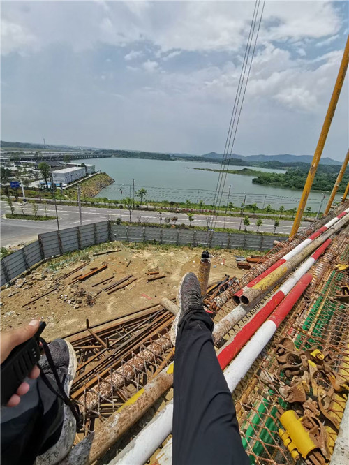 阳西县作业中发生设备损坏或人员意外，责任怎么划分？