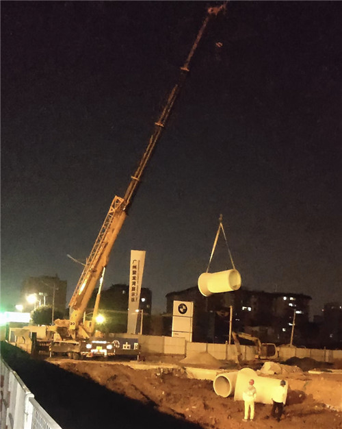 阳西县“弯臂矫正”—— 吊车的 “形变补偿” 技术