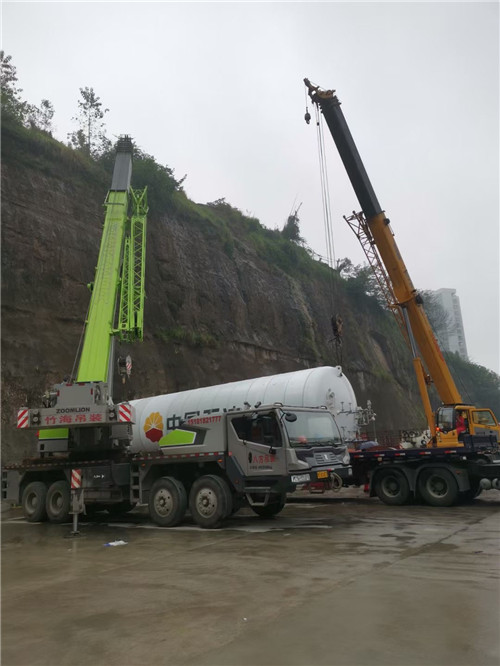 阳西县“不怕风雨冻”—— 吊车的 “恶劣环境适应” 技术